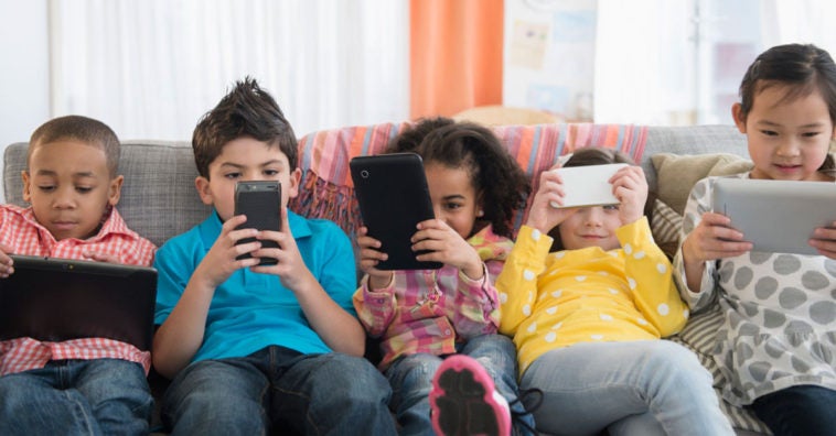 Charla abierta a la comunidad sobre el uso de móviles en infancias