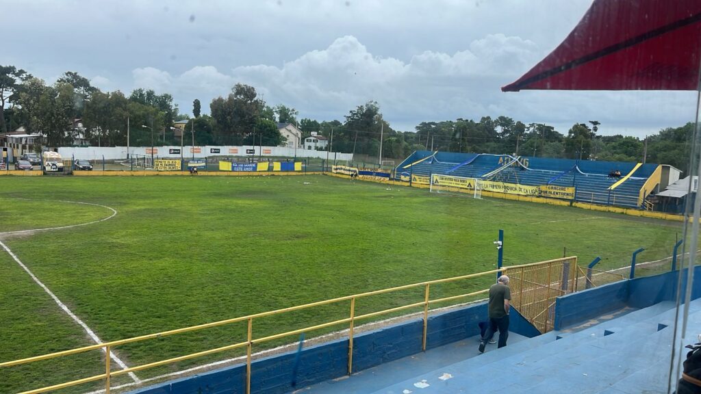 Atlético ganó con lo justo y sigue mirando a todos desde arriba