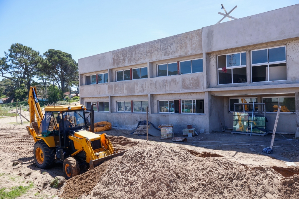 Prosigue la construcción de la Escuela Secundaria N° 5 “Mariana Horowitz»